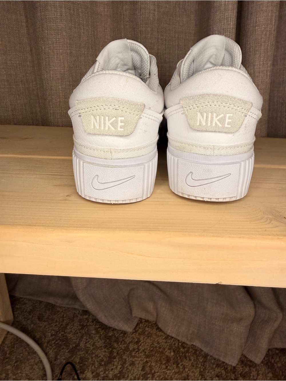 Nike Court Legacy Lift Triple White Platform Sneakers Women’s Size 6 DM7590-101 - Picture 6 of 9